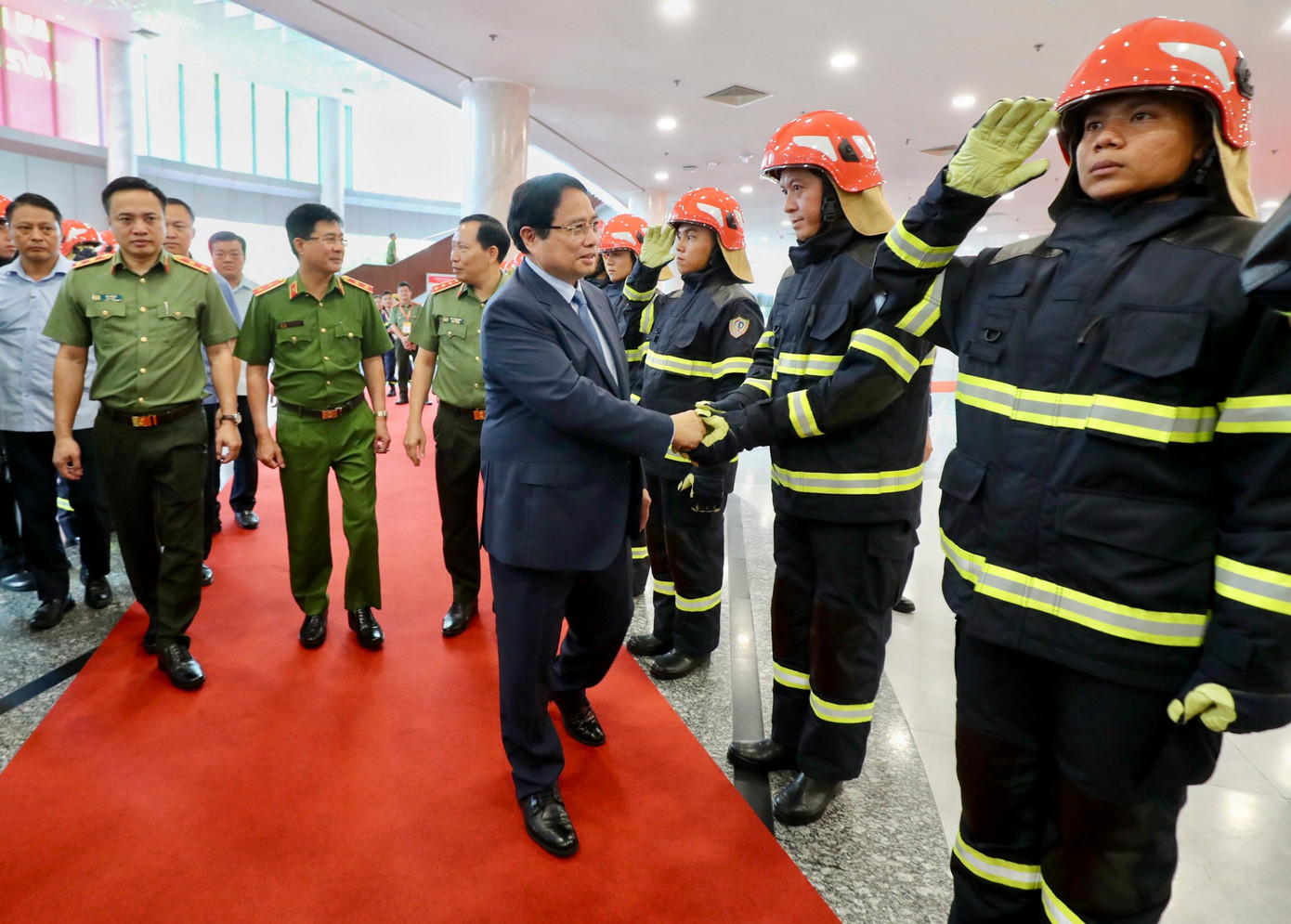 消防隊員・救急隊員・警察官専用の手袋（トンボレックスTONBOREX）販売