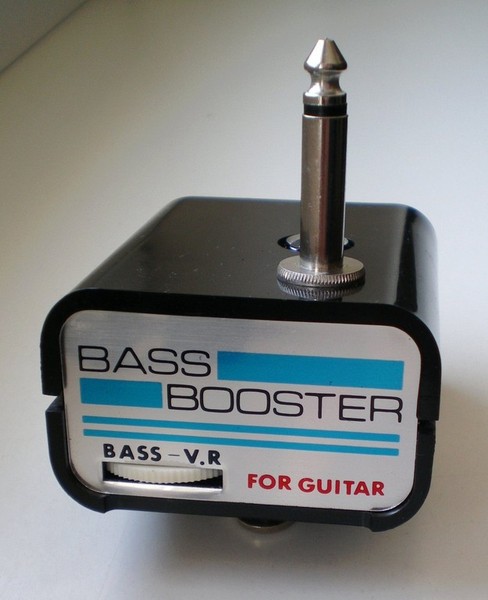 TONEHOME - the World of Vintage Guitar Effects Pedals - No.85 Bass