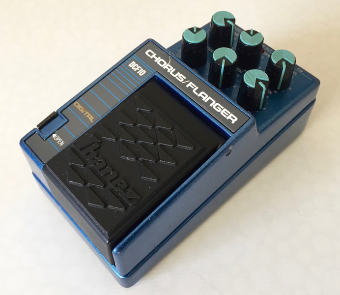 TONEHOME - the World of Vintage Guitar Effects Pedals - DCF10 Chor