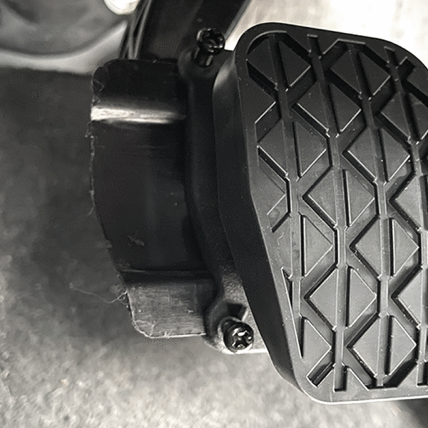 ミアータ クラッチペダルエクステンション：運転姿勢を調整