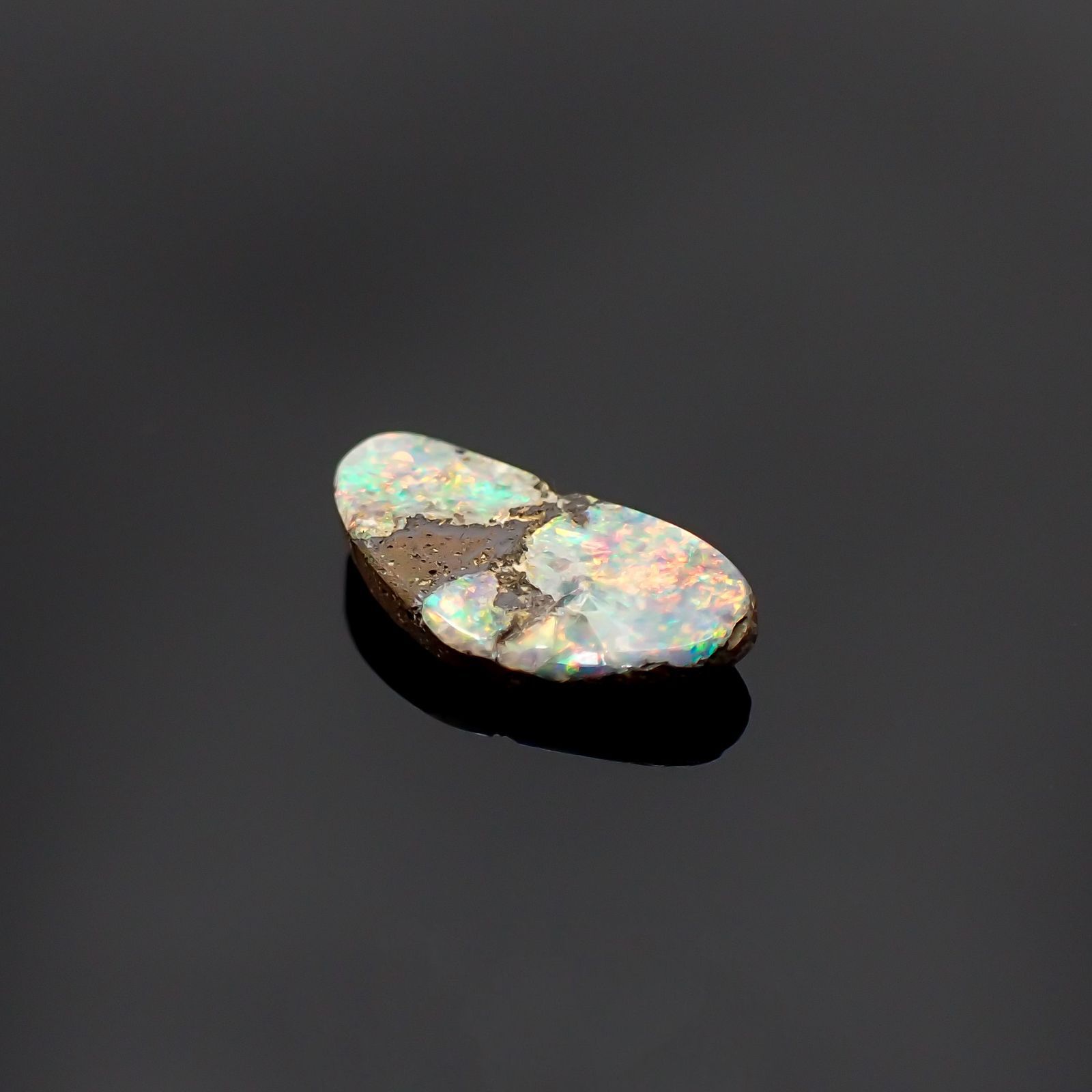 ボルダーオパール 原石磨き(宝石名ボルダー・オパール) オーストラリア