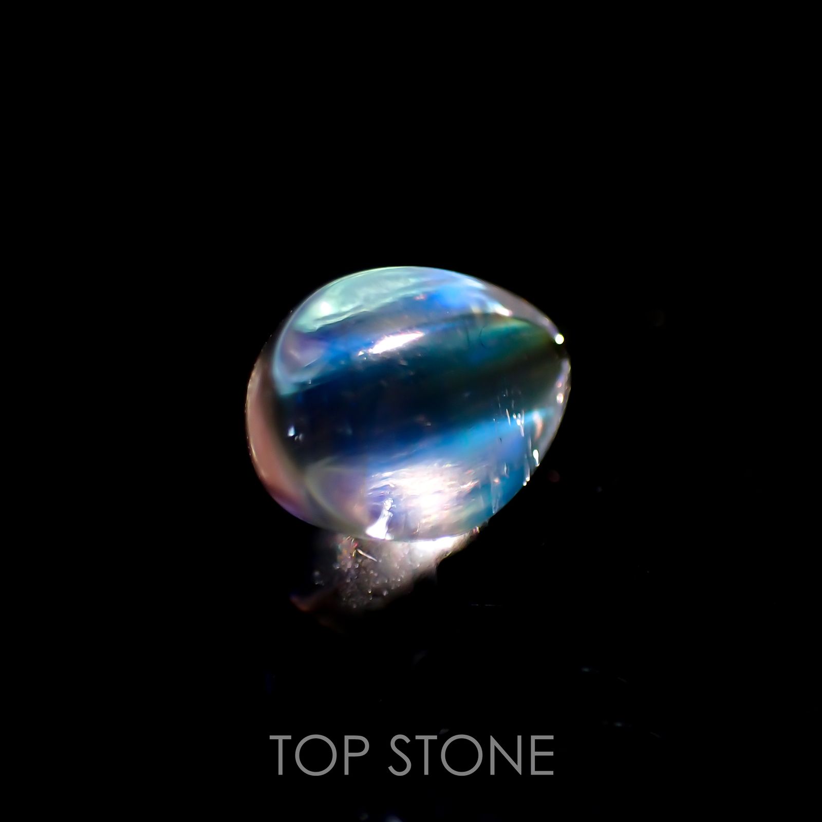 レインボームーンストーン(宝石名ラブラドライト) マダガスカル産