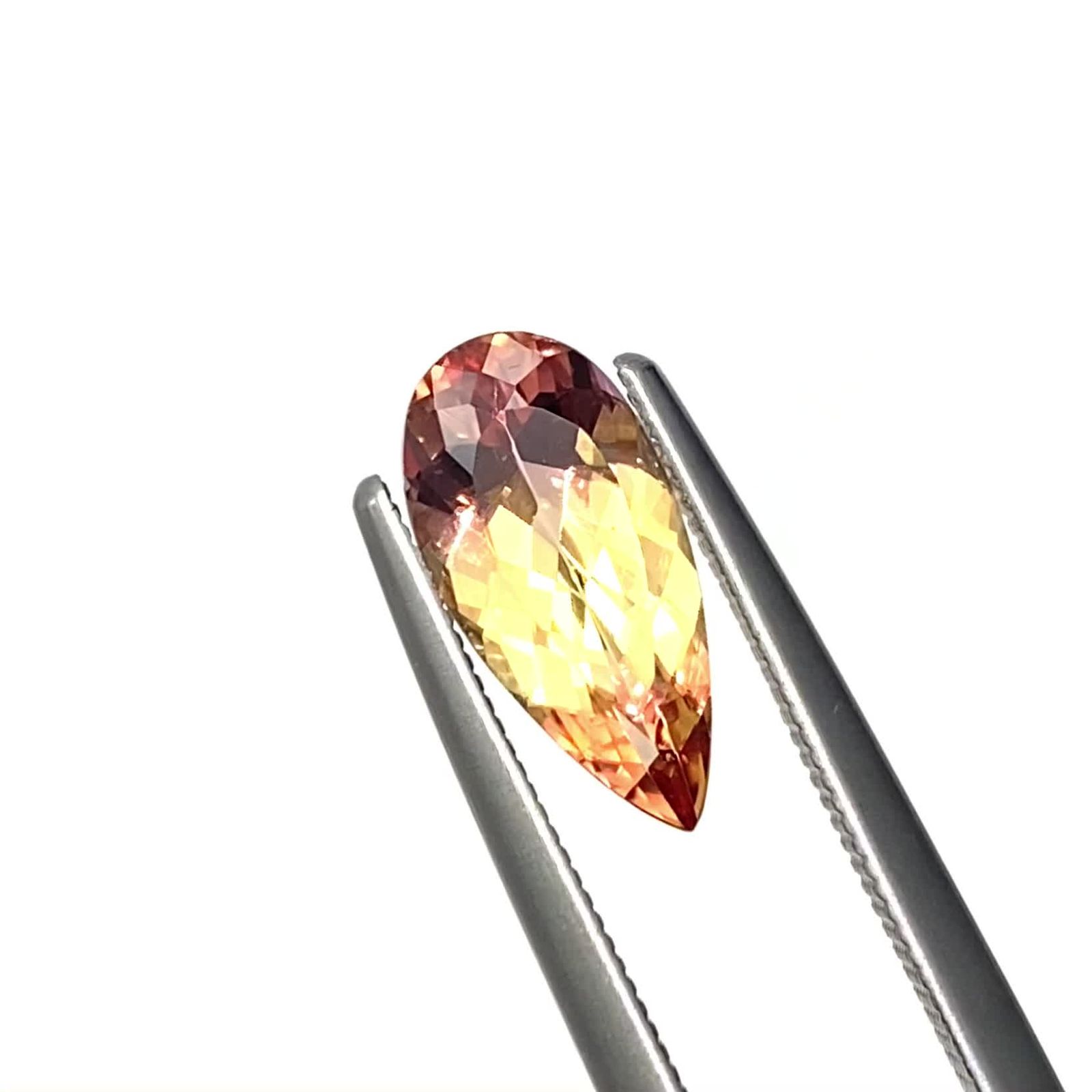 インペリアルトパーズ ブラジル産 1.47ct / 11.3x5.4mm前後 [240326384