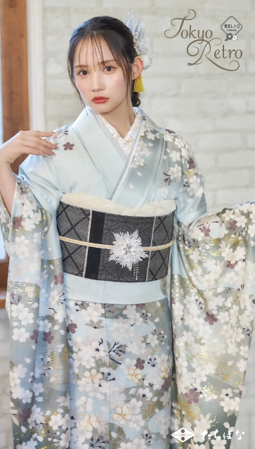 矢作萌夏ちゃん”着用の振袖-水色｜成人記念の新作振袖ご紹介