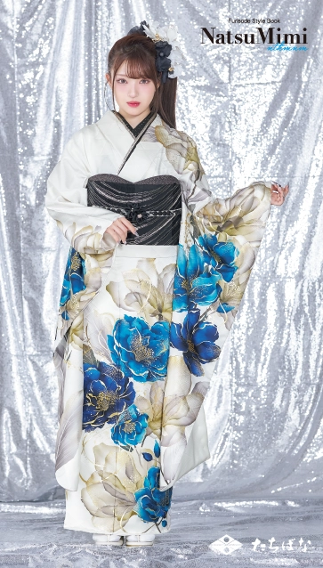 MINAMIちゃん着用“NatsuMimi”の振袖-青|ハタチ記念の新作振袖ご紹介