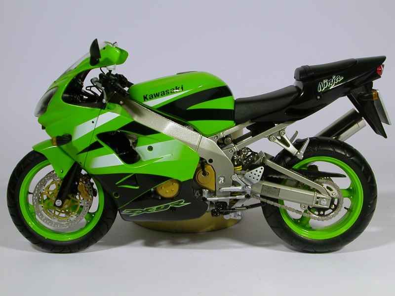 Kawasaki - NINJA ZX-9R - Minichamps - 1/12 - Voiture miniature