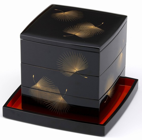 屠蘇器・重箱セット 飛花沈金 814,000円（税込） | 輪島塗の塗師屋
