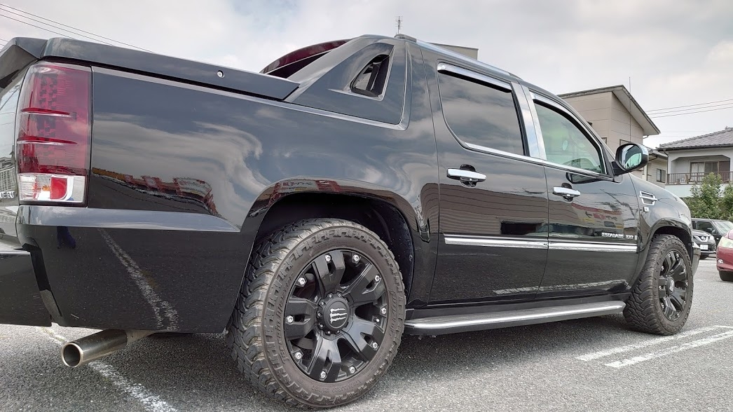 働く車！キャデラックエスカレードEXT｜タイヤ市場高崎倉賀野店