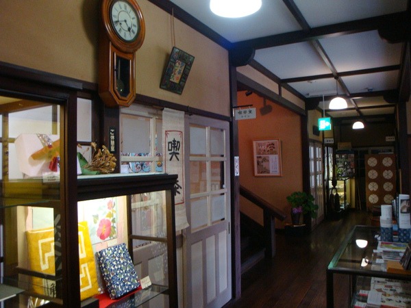 桂樹舎和紙文庫｜観光スポット・体験｜【公式】高岡観光ナビ - 富山県