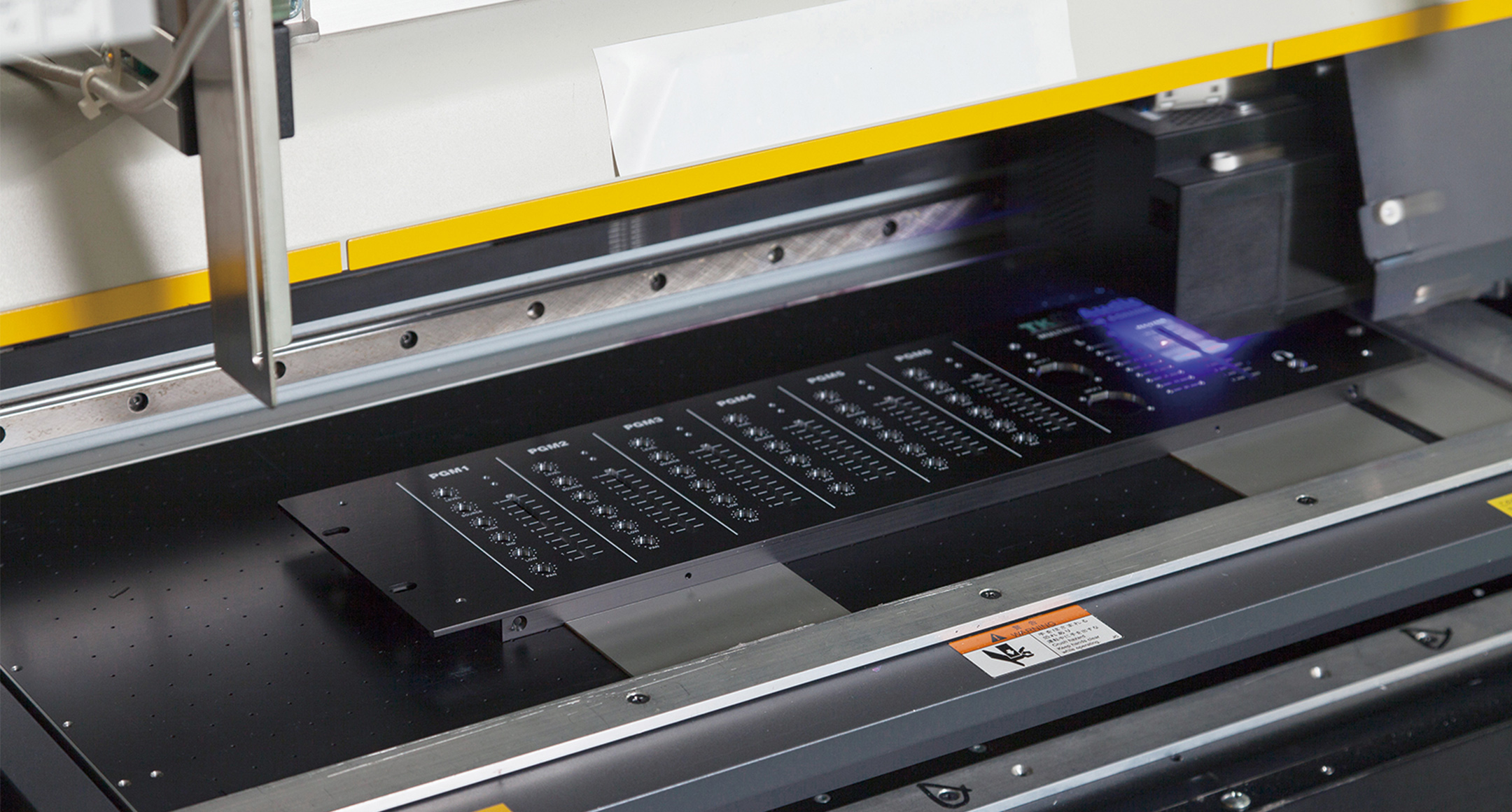 JIS取手付アルミラックパネル JPHシリーズ | 製品情報 | タカチ電機