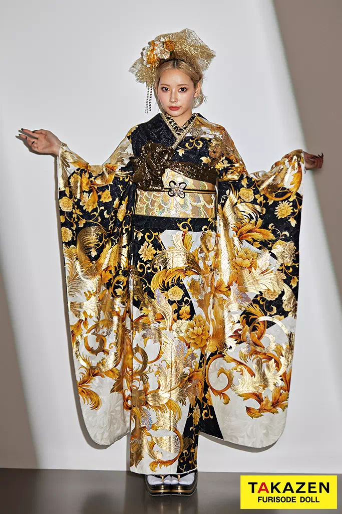 ゴージャス 黒/金/ゴールド ダマスク柄 派手 ギャル振袖 いかつい 人と