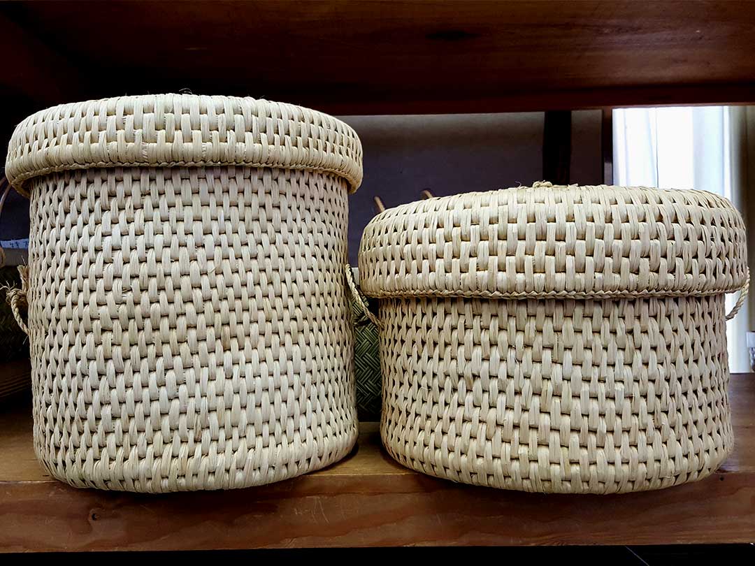 藁いずみと飯籠 - 竹虎四代目がゆく！