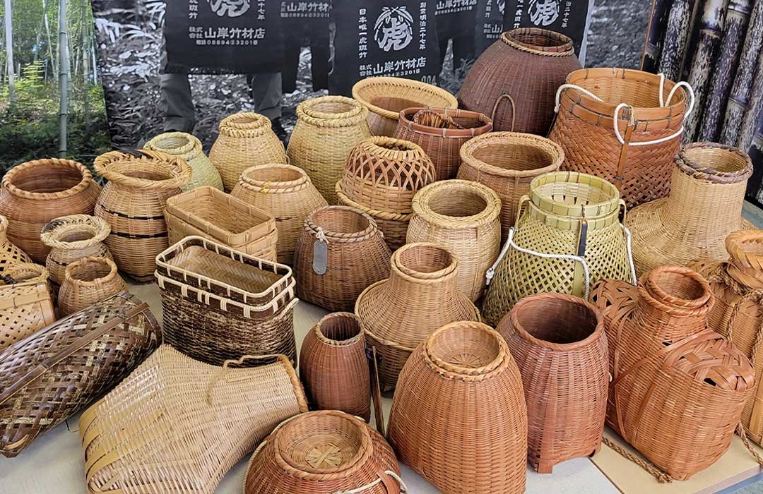 わらび細工の籠 - 竹虎四代目がゆく！