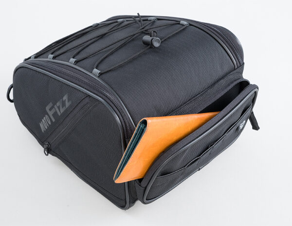 スポルトシートバッグ2（ブラック） | タナックス株式会社