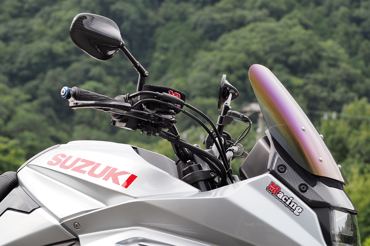 マジカルレーシングのカーボンミラーにニュー対応が加わる - バイク