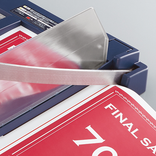 たのめーる】コクヨ ペーパーカッター(押し切り式) A4 DN-G103 1台の通販