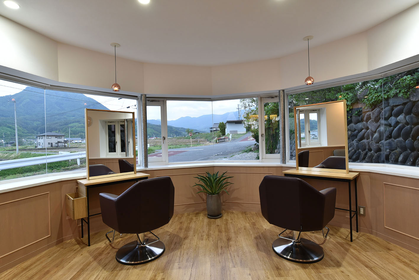 片田美容室 | サロン空間事例 | タカラベルモント