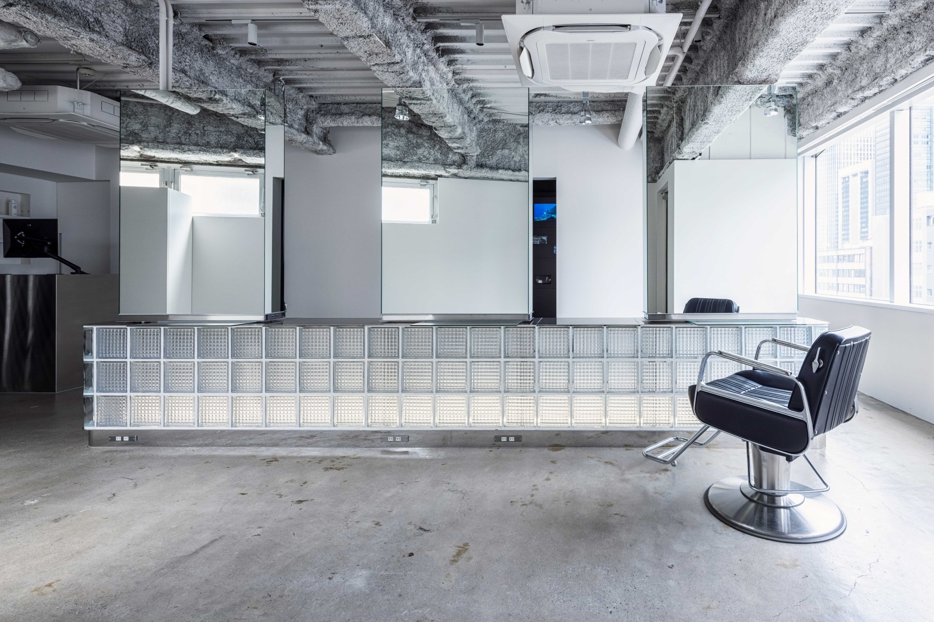 CADILLA(シャンプー) | チェア | 製品情報 | タカラベルモント