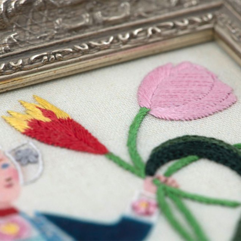 柏木リエさん×bitteさん 民族衣装の刺繍フレーム「オランダ」: キット