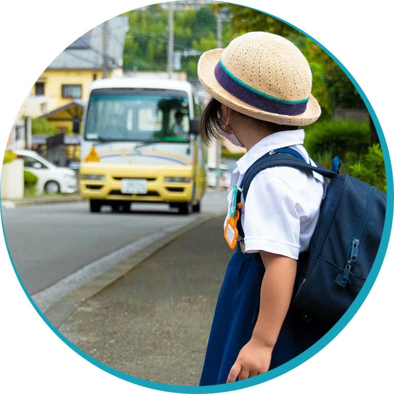 安心して通園できるバスに 車内置き去り防止安全装置