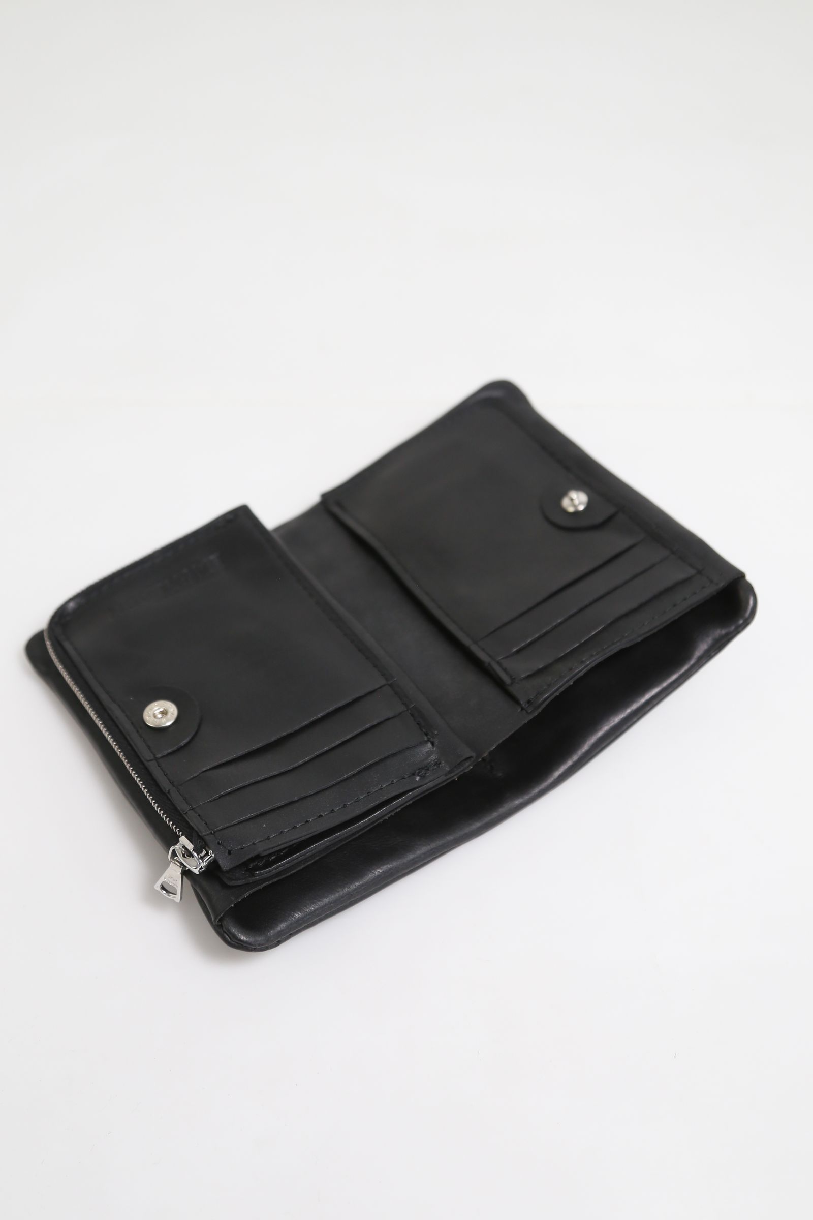 ISAMU KATAYAMA BACKLASH - GUIDI CALF COMPACT MULTI WALLET
