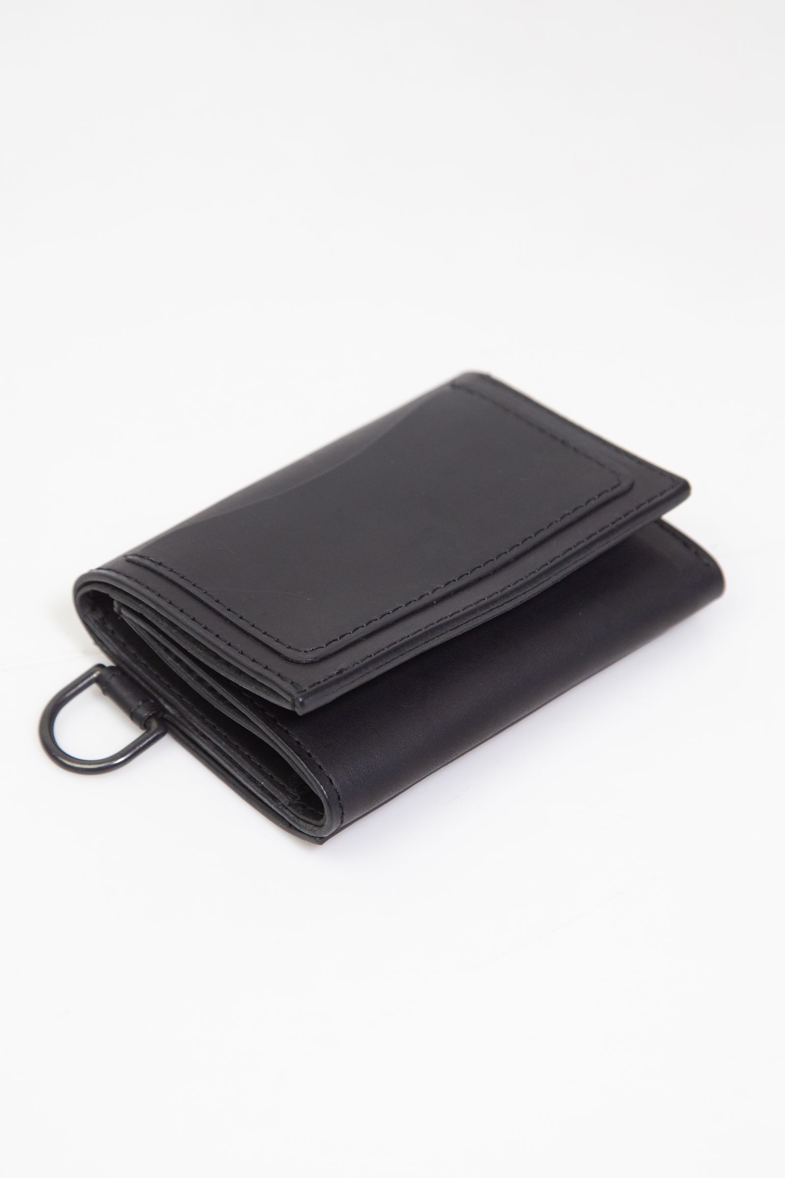 ISAMU KATAYAMA BACKLASH - GUIDI CALF MINI WALLET / ブラック | Tempt
