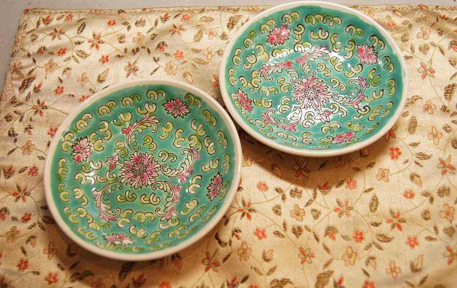 景徳鎮 緑洋連 粉彩 反口 3寸皿 23174104B - 横浜中華街天宝堂本店