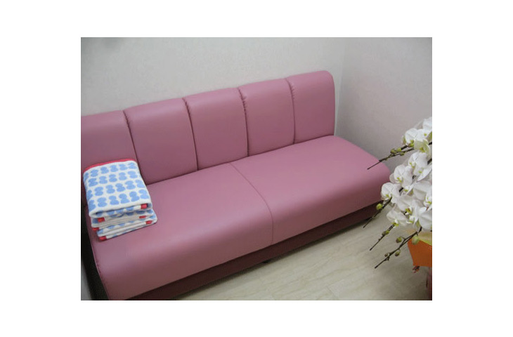 大阪府 五味内科クリニック様｜納品例｜店舗家具