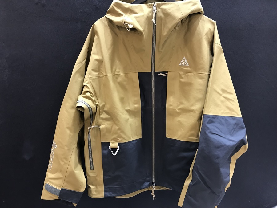 アウトドアでも都会でもストリートでも超万能アウター【NIKE ACG