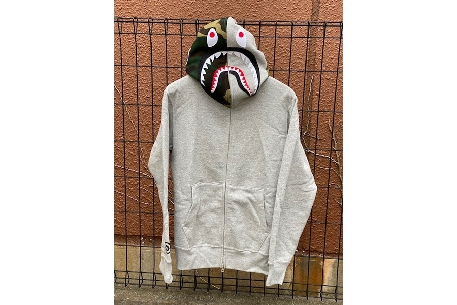 A BATHING APE/ア ベイシング エイプ】からシャークパーカーをご紹介