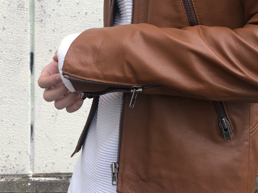 Maison Margiela / メゾンマルジェラの2007SSコレクションの八の字