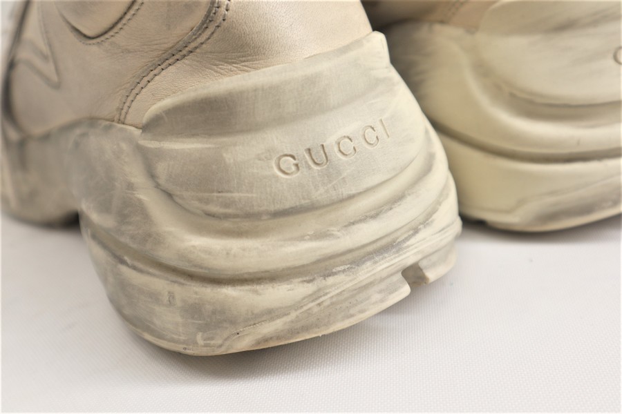 GUCCI/グッチ】よりヴィンテージ加工ダッドスニーカーが入荷しました