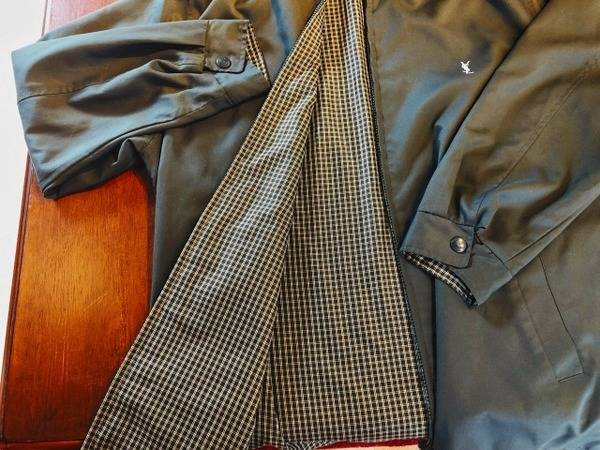 1枚あればそれで十分。。。Yves Saint Laurent スウィングトップ入荷