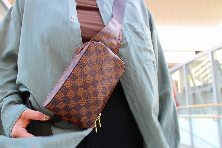 LOUIS VUITTON /ルイ ヴィトン】ダミエ ジェロニモスのボディーバッグ