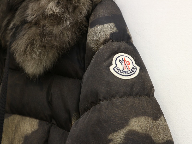 レディースMONCLER(モンクレール)、LORO PIANA(ロロピアーナ)生地使用