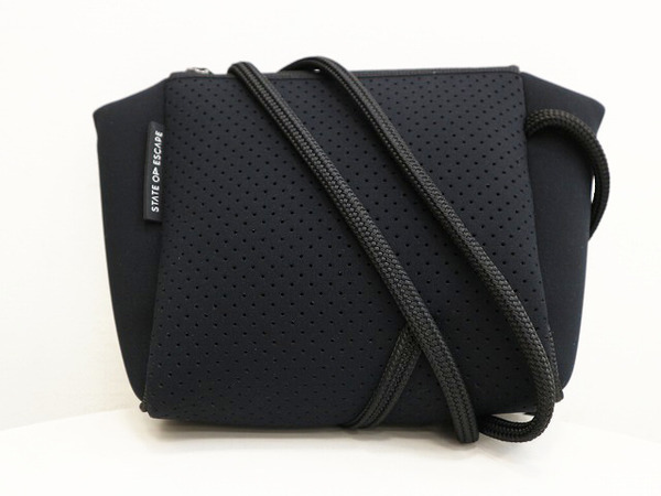 本日はState of Escape/ステイト オブ エスケープから ショルダー