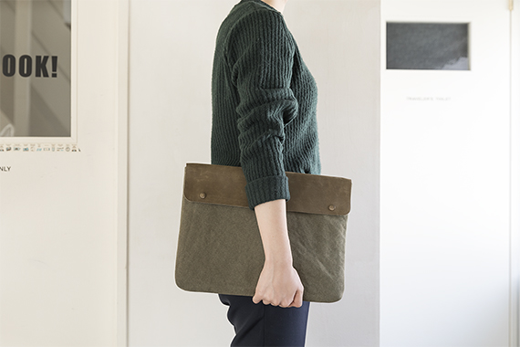 TF キャンバス ポーチ ＜L＞ オリーブ (07100644)