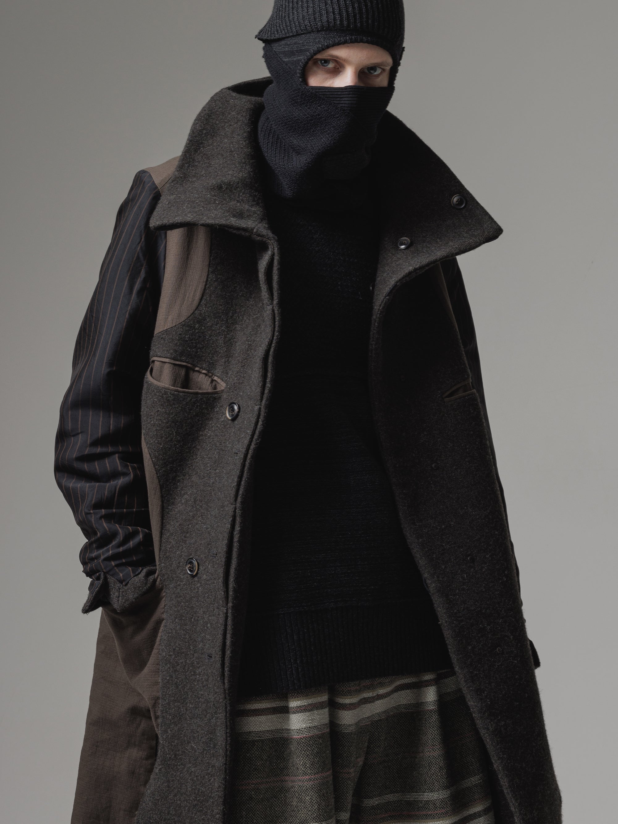 ISO]（イソウ） wool kersey high neck coat（ウールカルゼハイネック