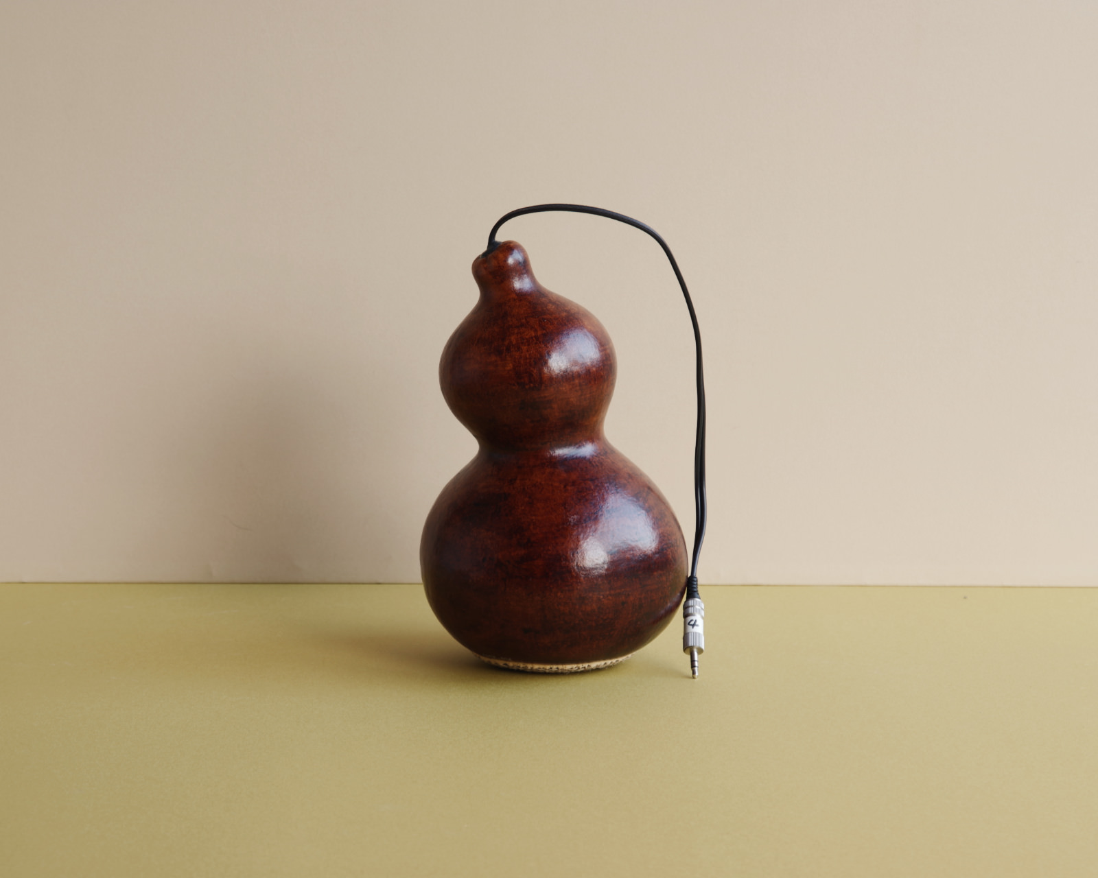 ひょうたんスピーカー / 秋元しゅうせい – 新得町のカフェ | THE YARD