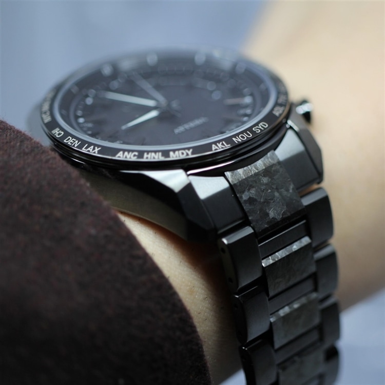 ATTESA】スーツに合わせる黒い時計 CB0285-63Eをご紹介 - チックタック