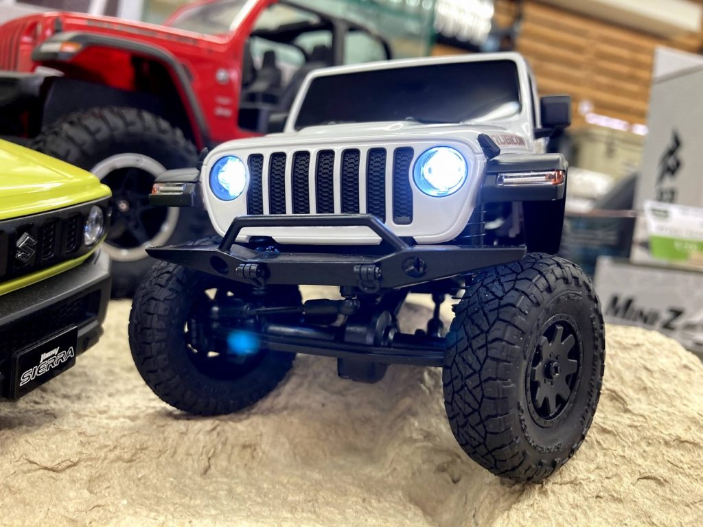 ミニッツ4×4 ジープ ラングラー LEDヘッドランプ取付け - 4WD SHOP