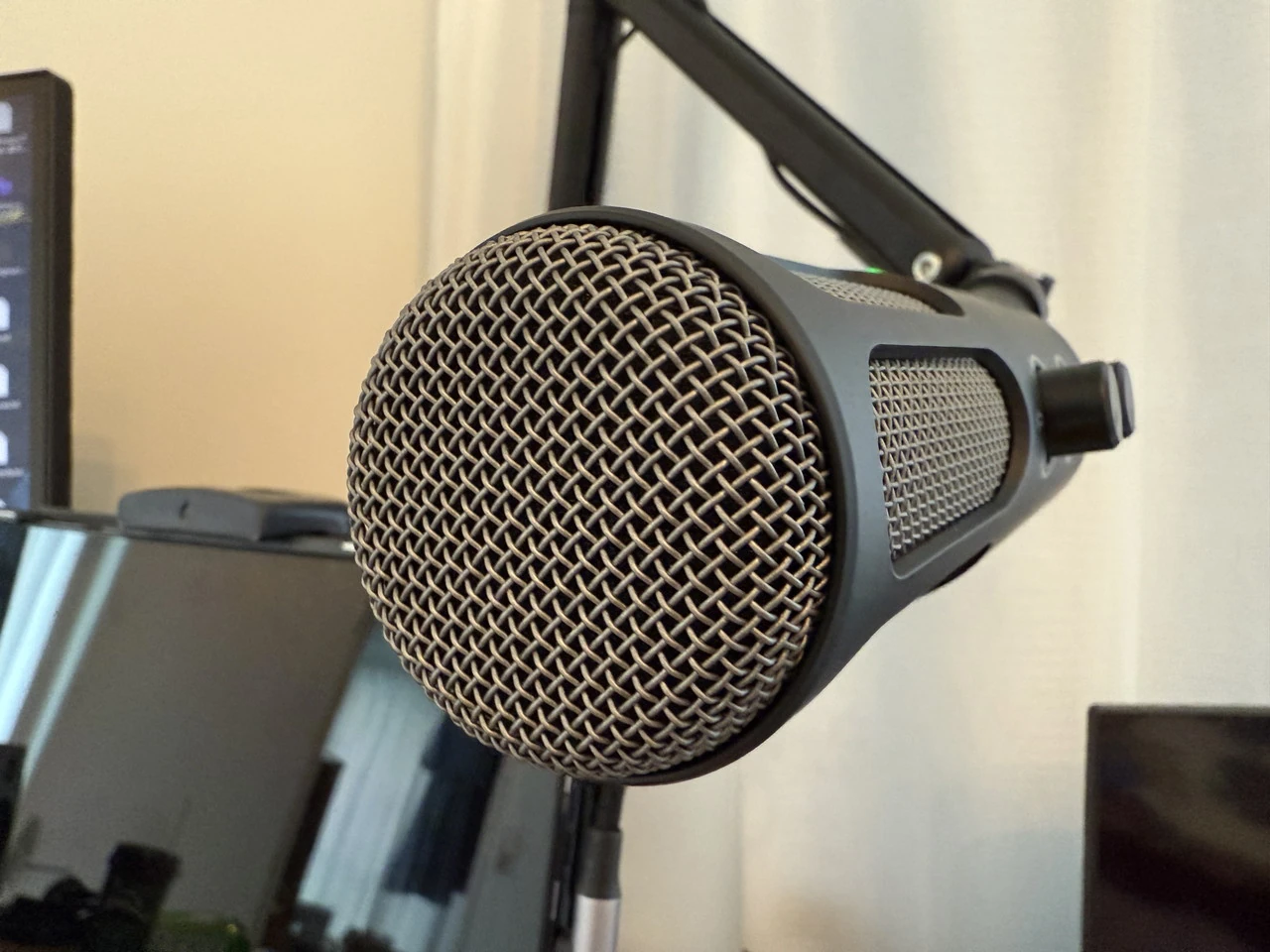 FIFINE Tank 3』レビュー、環境音を低減しクリアな音声収録を実現する