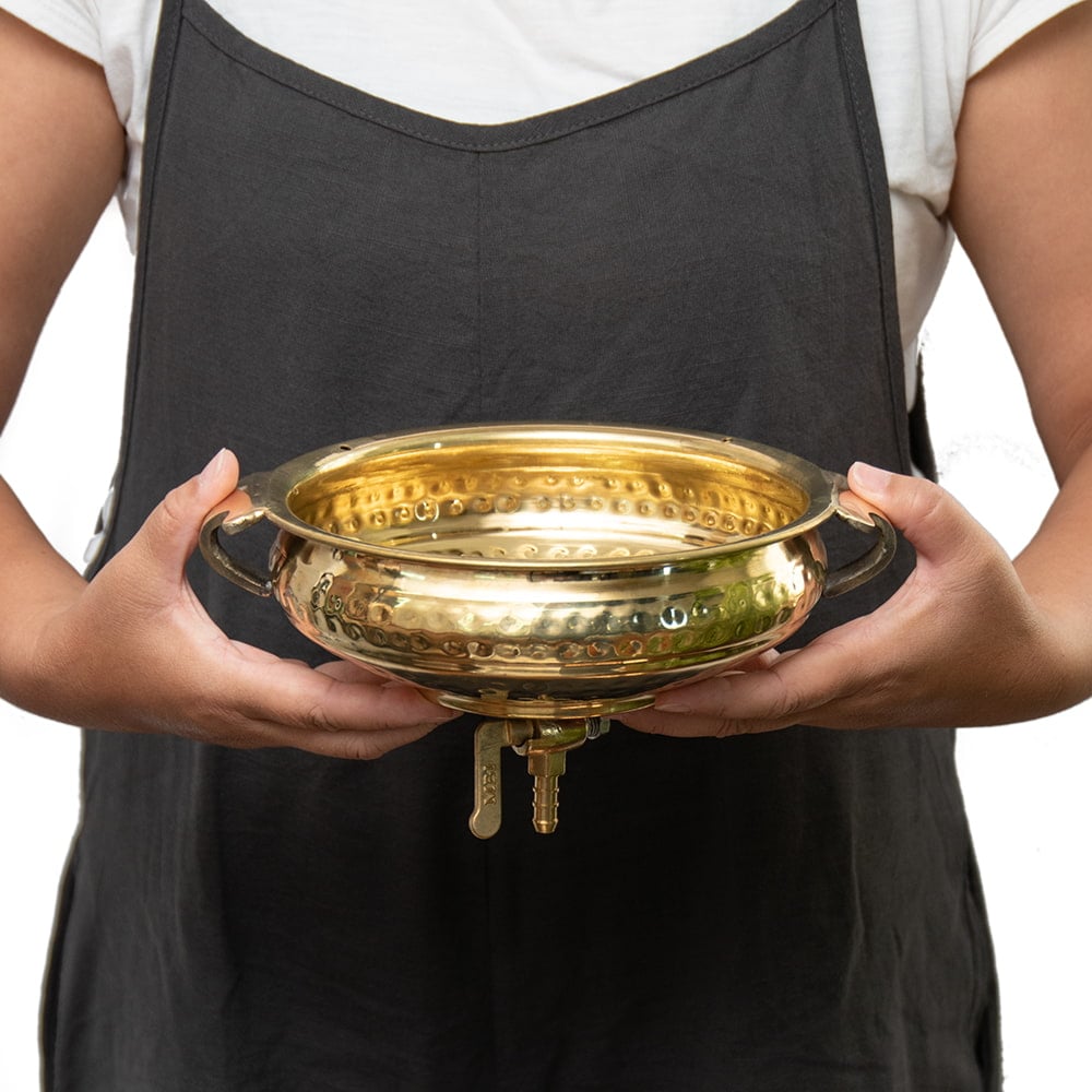 施術しやすい形のシロダーラポット コック付き 550cc の通販[送料無料