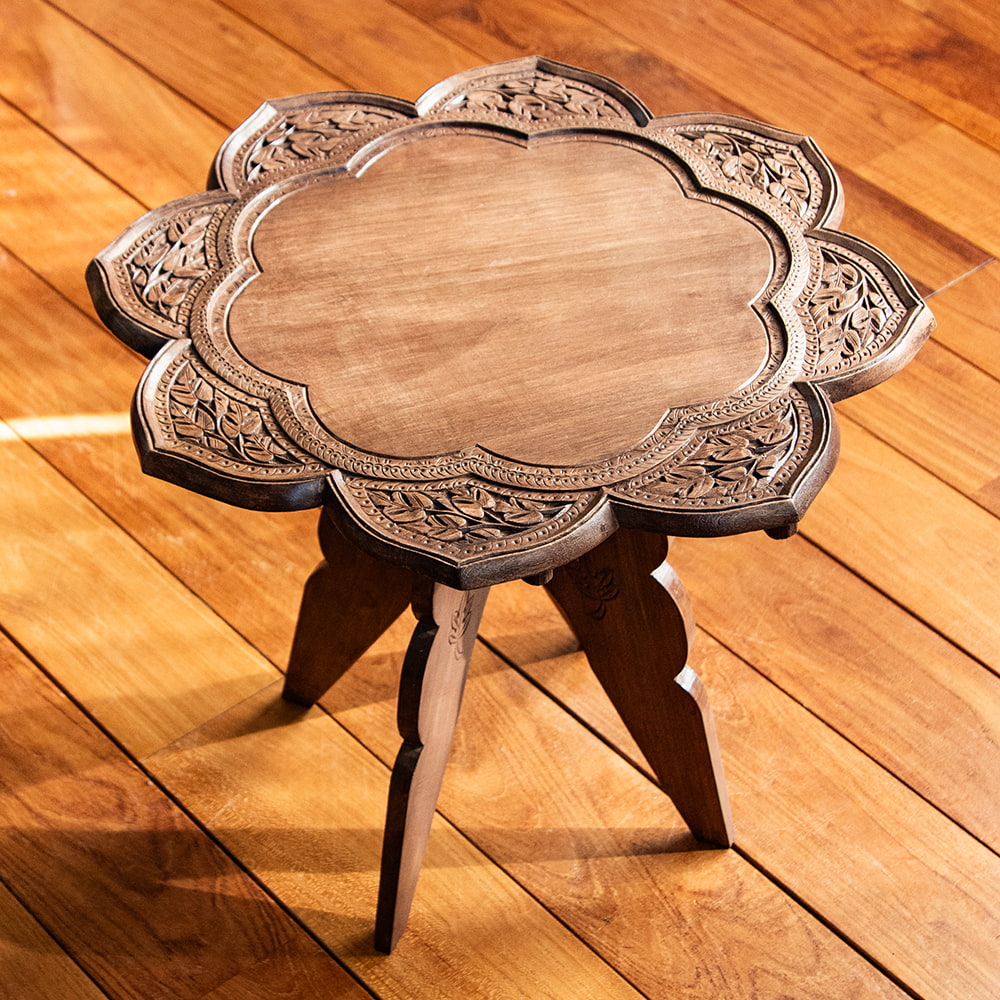 ちょっと訳あり]カシミールの細密彫刻 大輪花のサイドテーブル