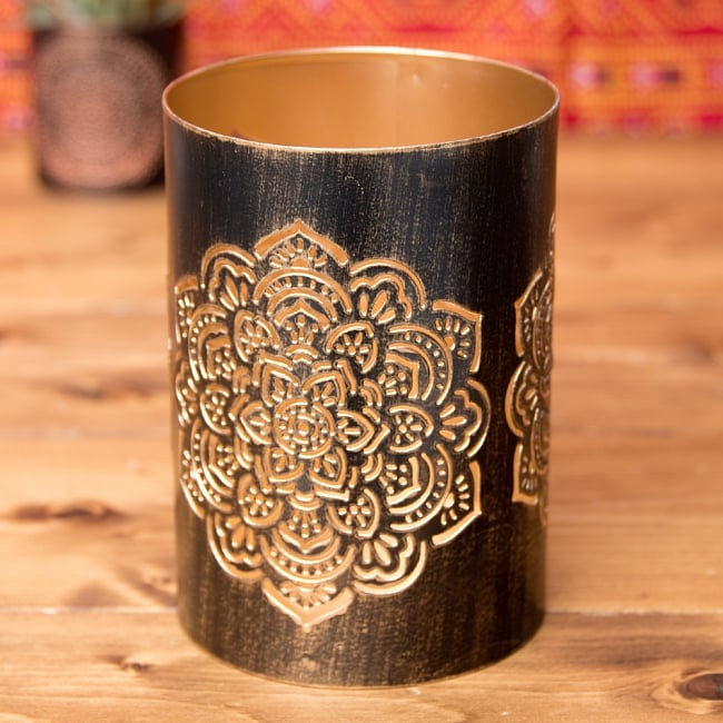 幾何学模様の透かし彫りが美しいマンダラランプ[円筒形 高さ:15cm] の