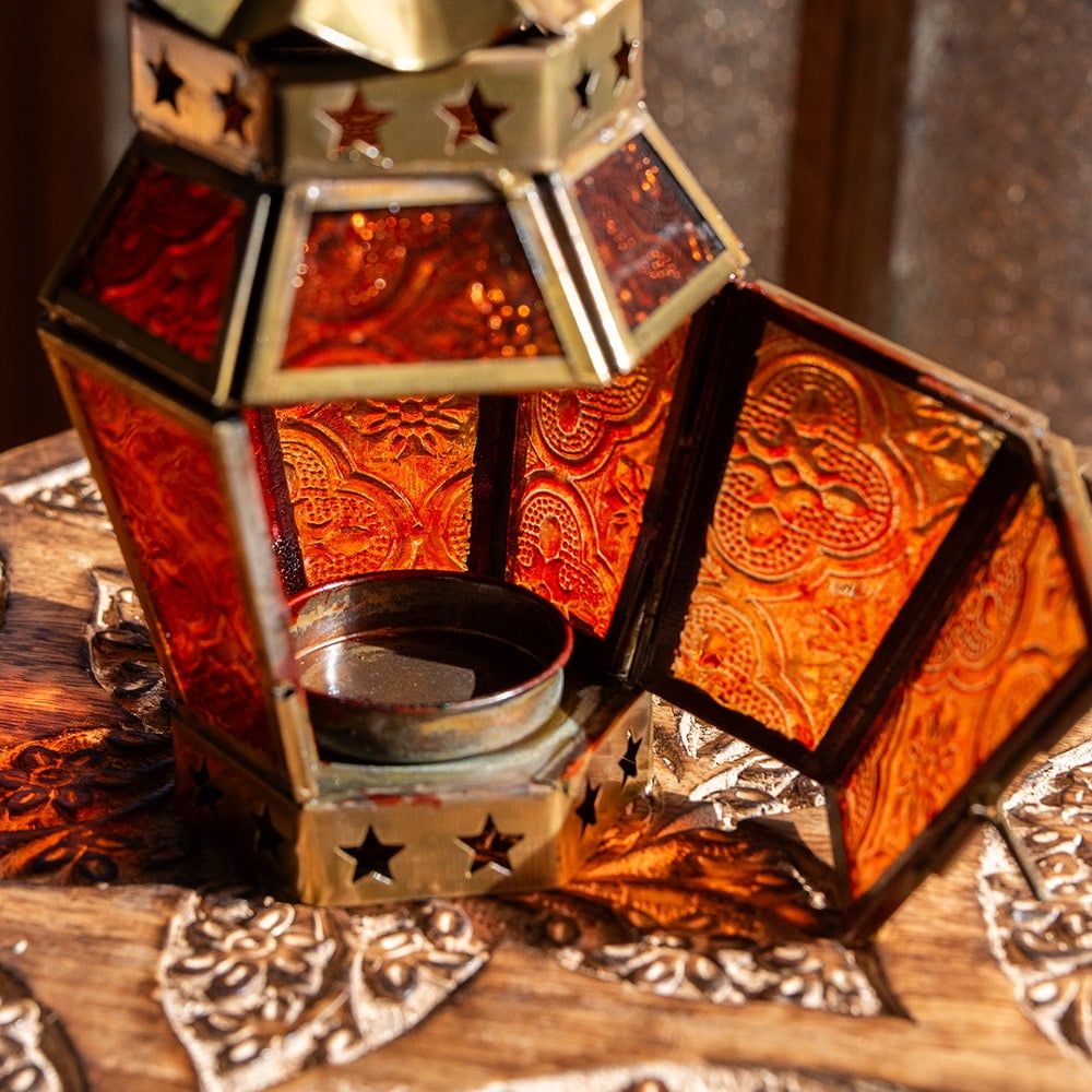 モロッコスタイルの透かし彫りLEDキャンドルランタン【ロウソク風LED