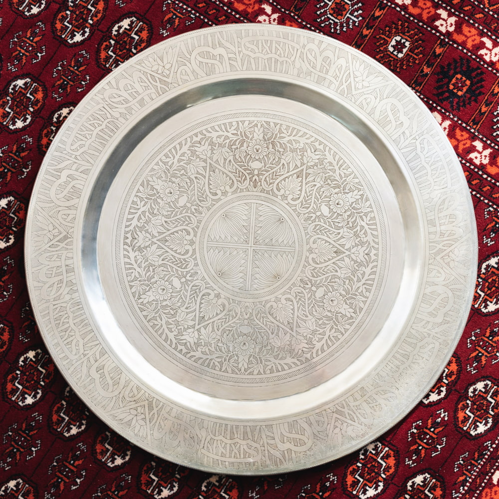 金属工芸品の街、モラダバードから 更紗模様の手彫りアルミ製 モロカン