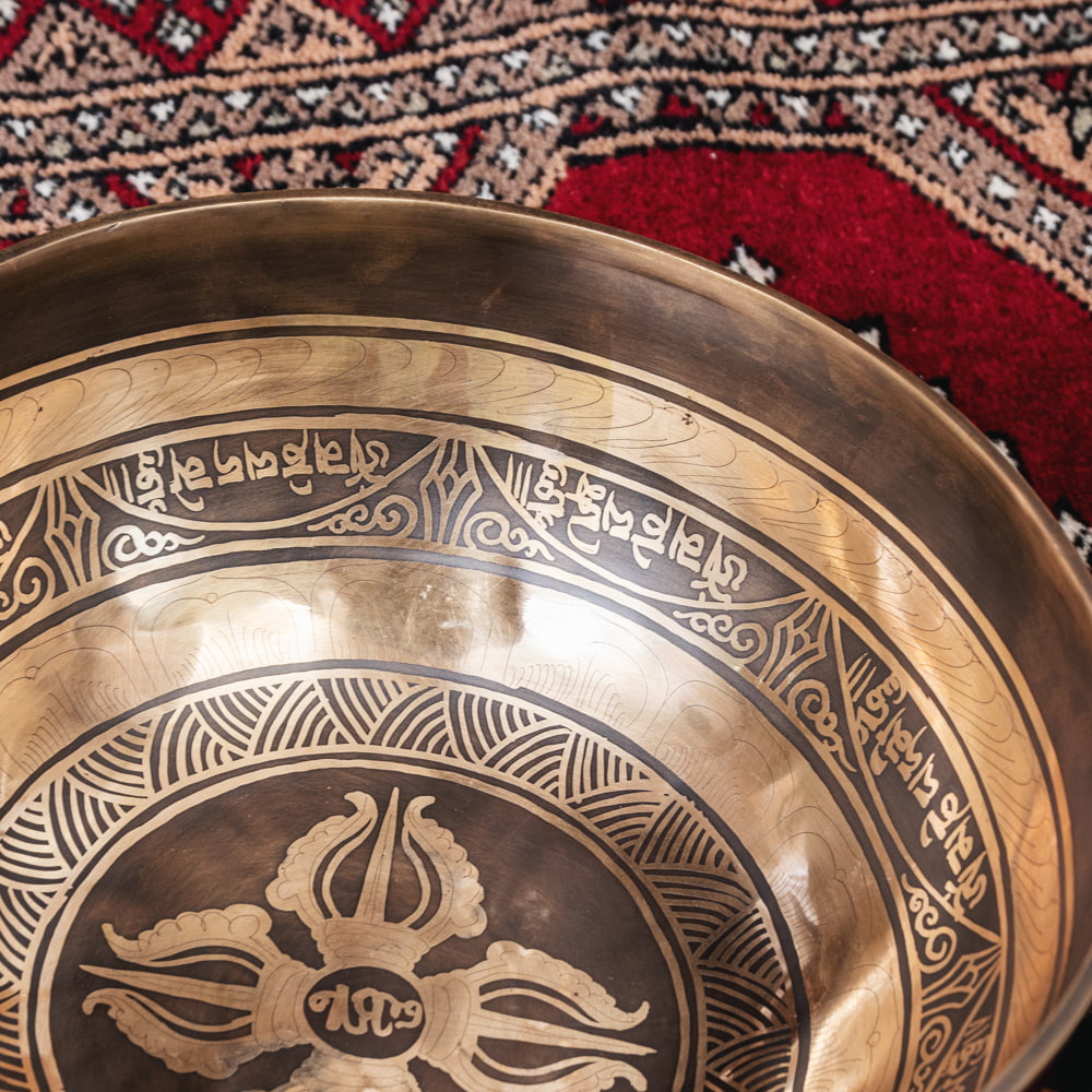 一点物】チベタンアンティックシンギングボウル【音階：E】約1731g