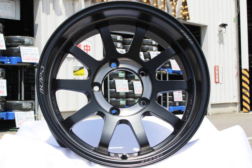 スズキ ジムニーシエラの個性をさらに際立たせる特別仕様ホイール