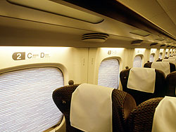 N700系新幹線」にLED照明を納入 ～読書灯・側補助灯などが次世代新幹線